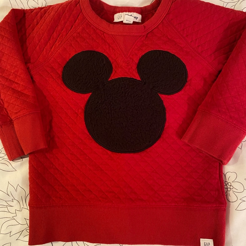 Gap Disney Mickey Mouse sweater. Size 4T. unisex
